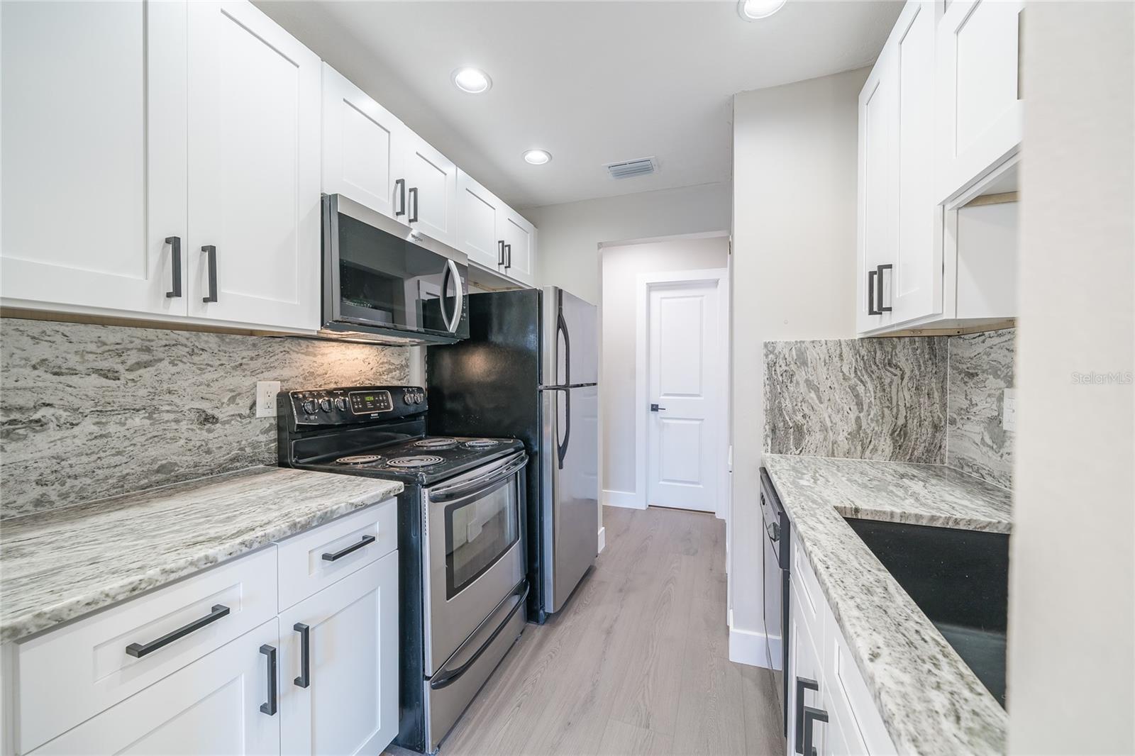 MOORINGS THE CONDO - Residential Lease