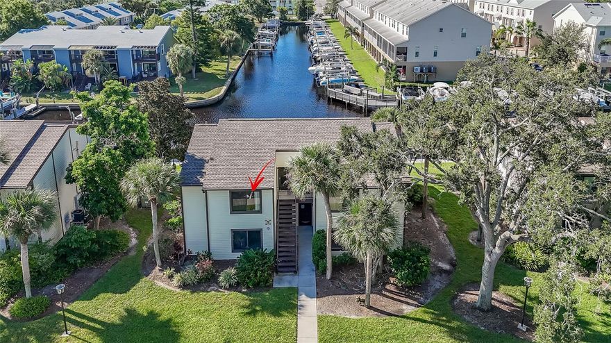 Stunning 1 bedroom condo on the water. Best water views in Tarpon Springs. Close to everything. Brand new everything. Great back porch overlooking the water. Living room, dining room, nice size bedroom. Great restaurants, entertainment, shopping within a short drive