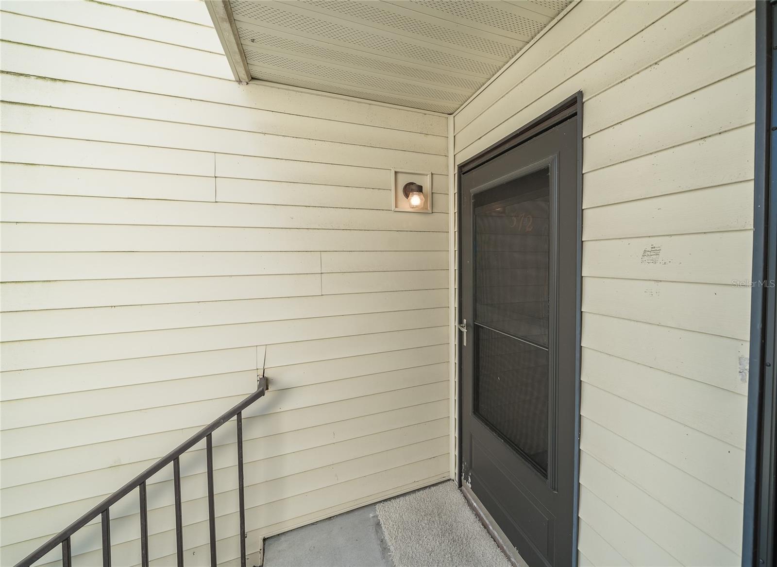 MOORINGS THE CONDO - Residential Lease