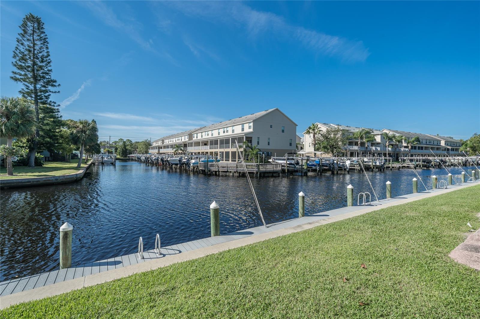 MOORINGS THE CONDO - Residential Lease