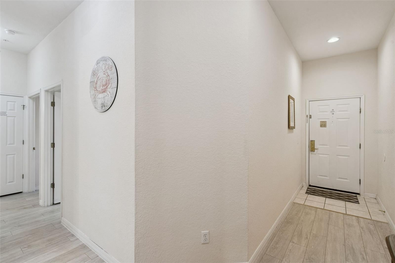 203 LUCAYA LOOP