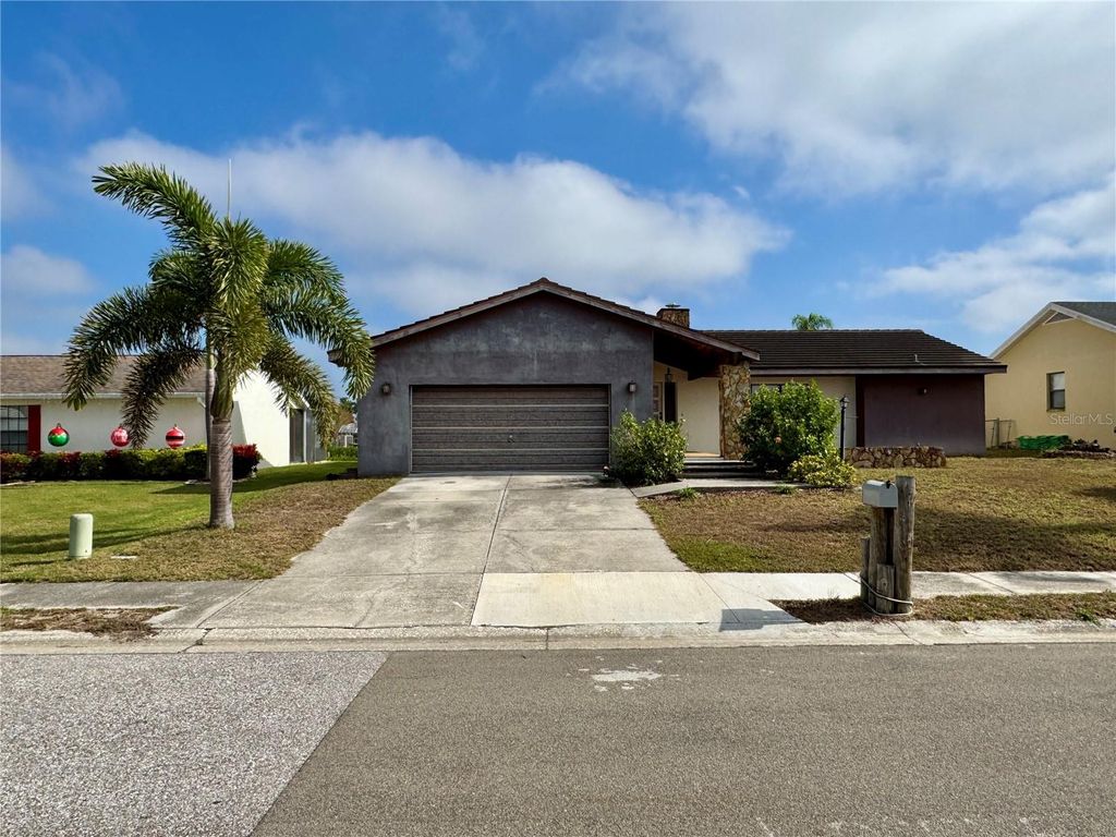 Photo of 6515 King Palm Way, Apollo Beach, FL 33572 (MLS # TB8454960)