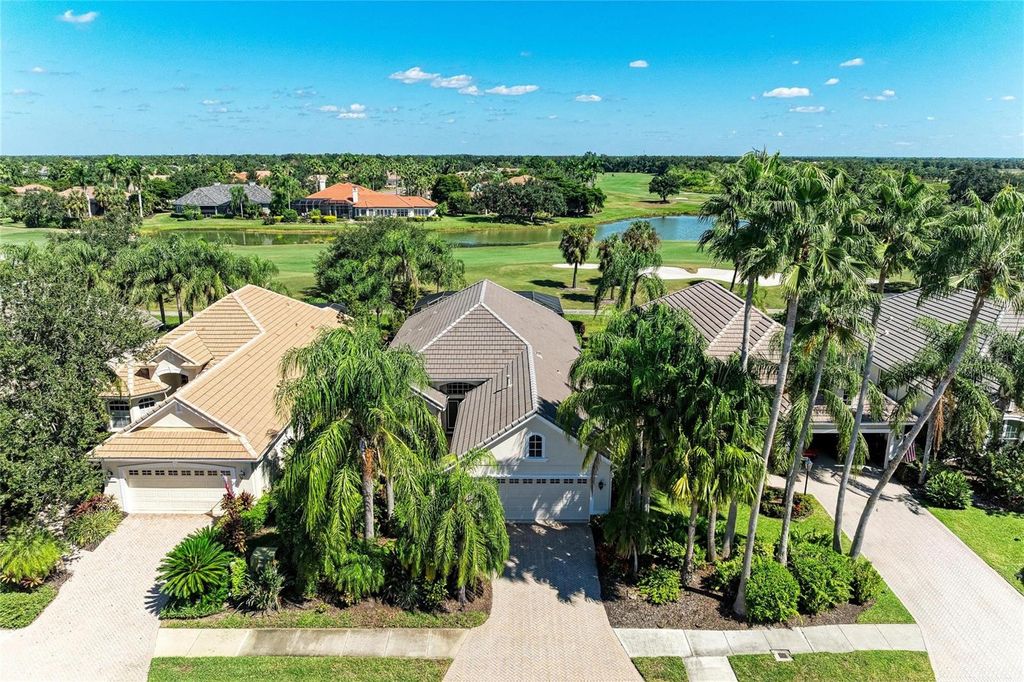 Photo of 7131 Sandhills Place, Lakewood Ranch, FL 34202 (MLS # A4668648)