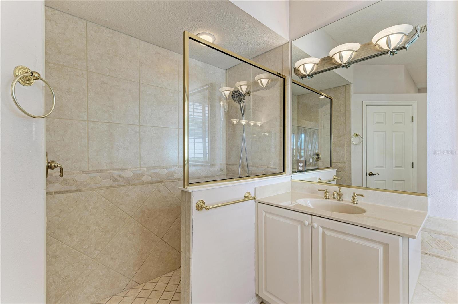 LAKEWOOD RANCH - Residential