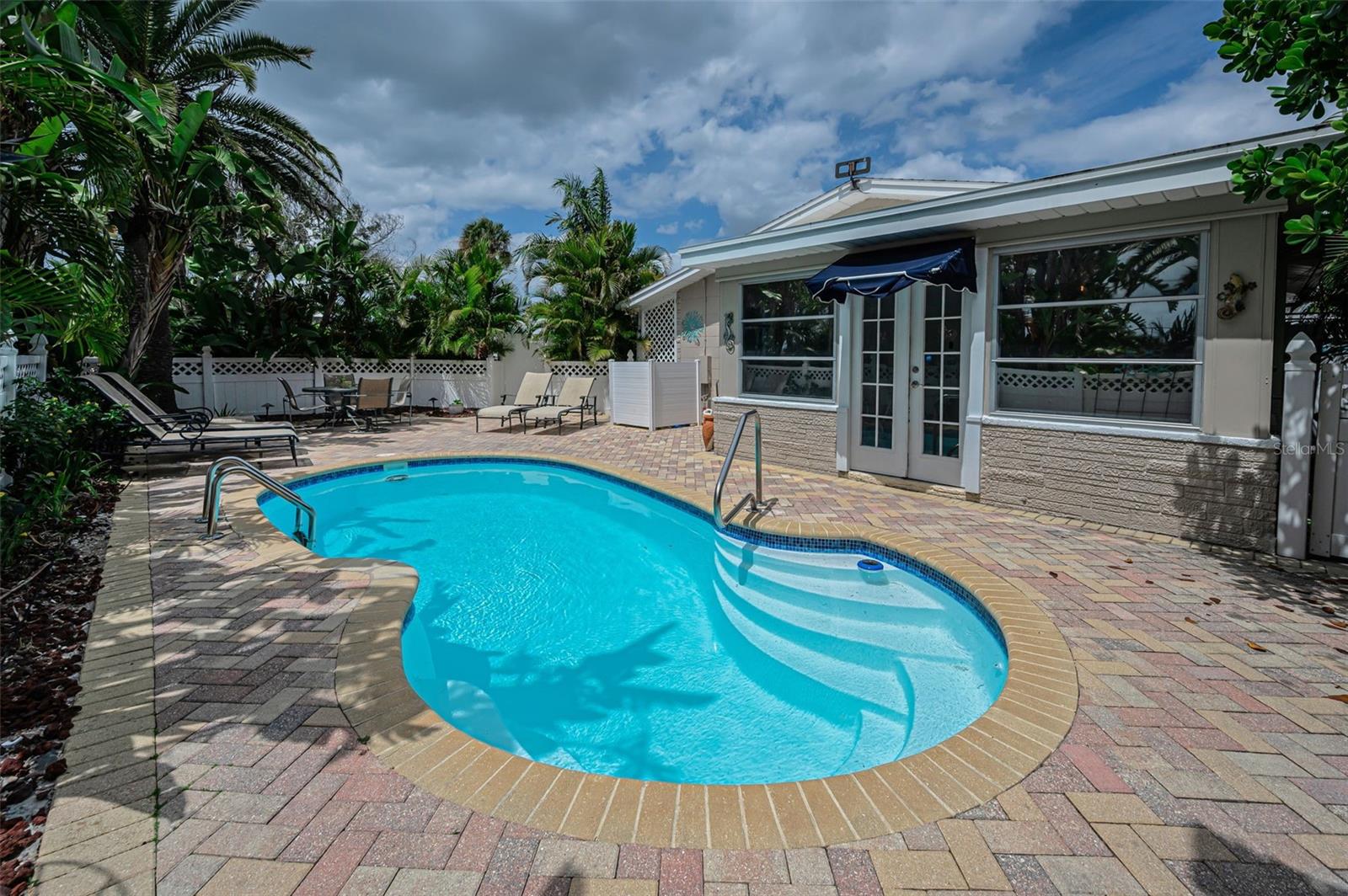 ST PETERSBURG BEACH REP - Residential