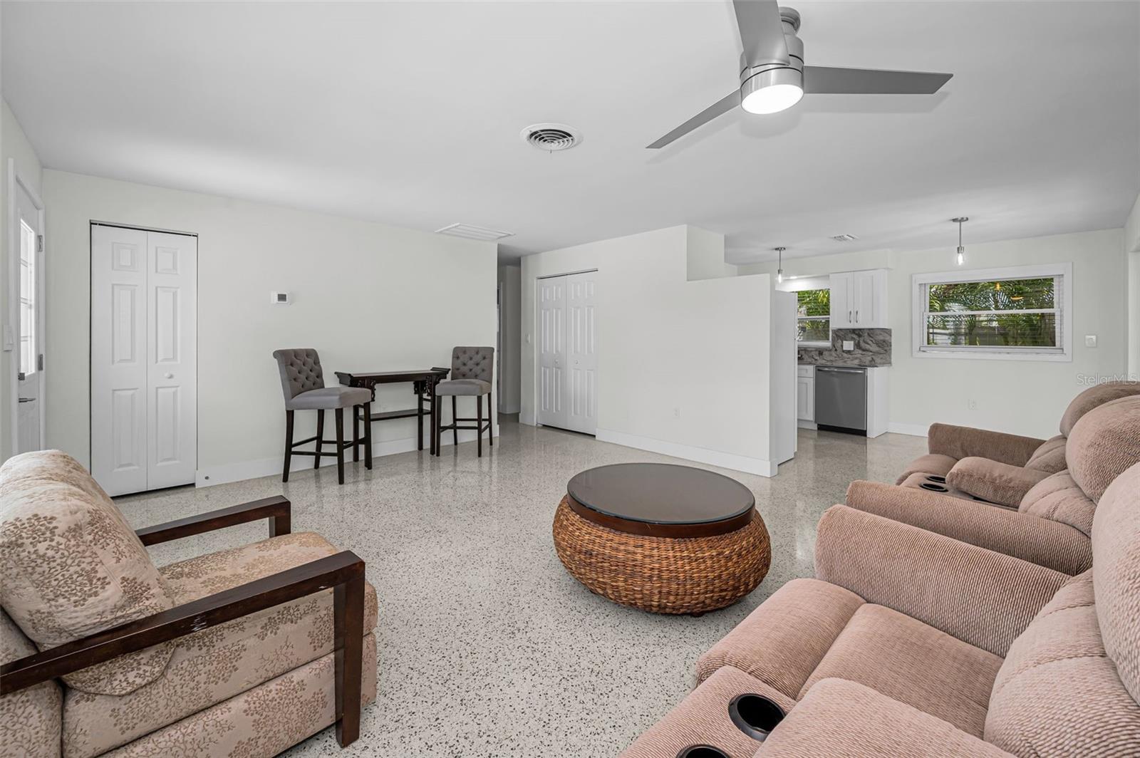 ST PETERSBURG BEACH REP - Residential