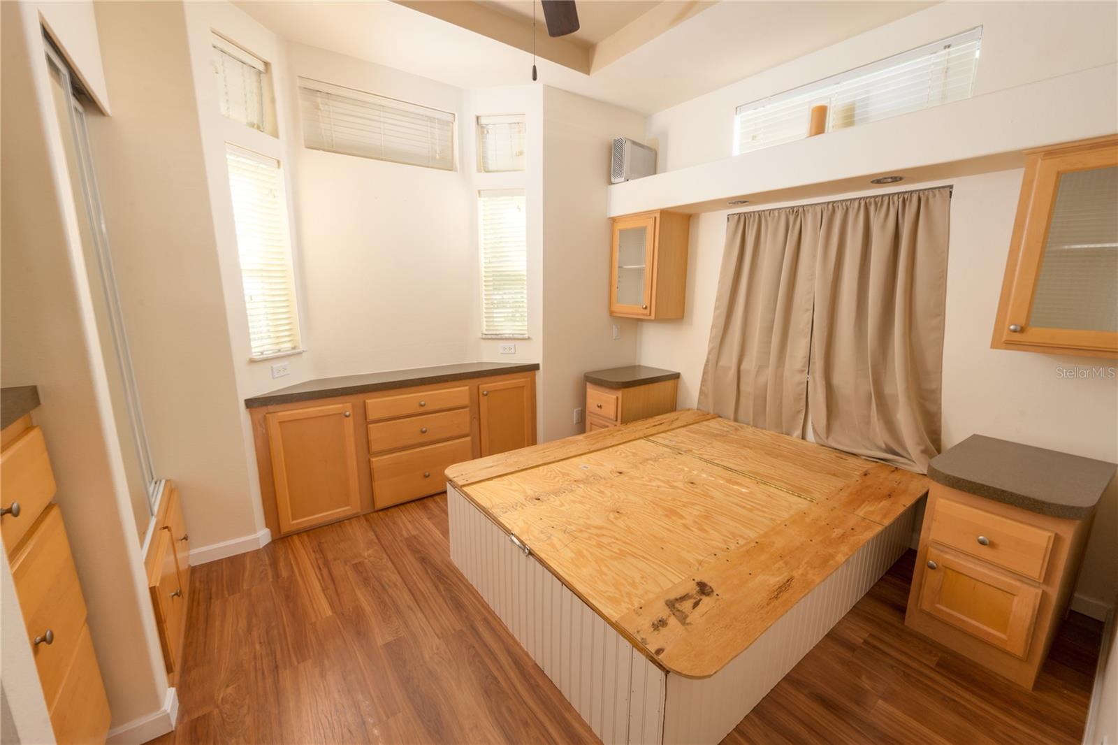 GROVELAND ROLLING RIDGE RV RESORT CONDO UNI - Residential