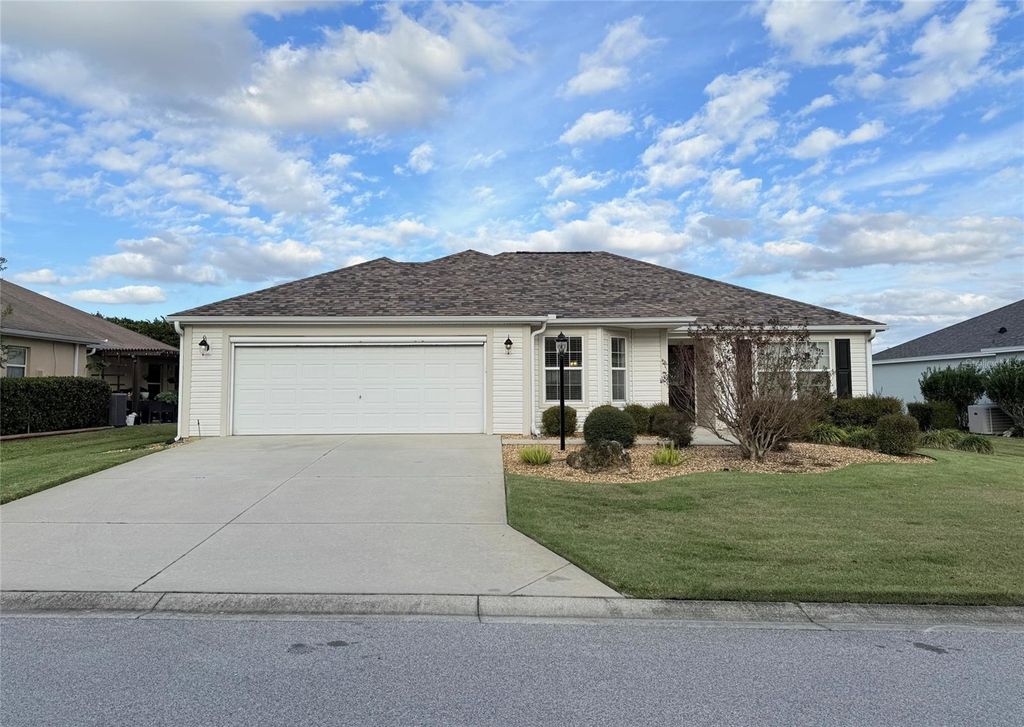 Photo of 995 Joiner Pl, The Villages, FL 32162 (MLS # G5105542)