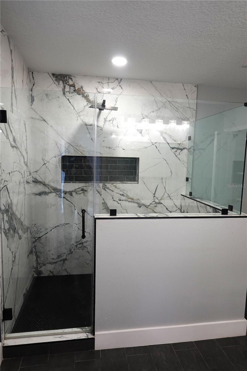 PLEASANT HILL HEIGHTS UNIT 2 - Residential Lease