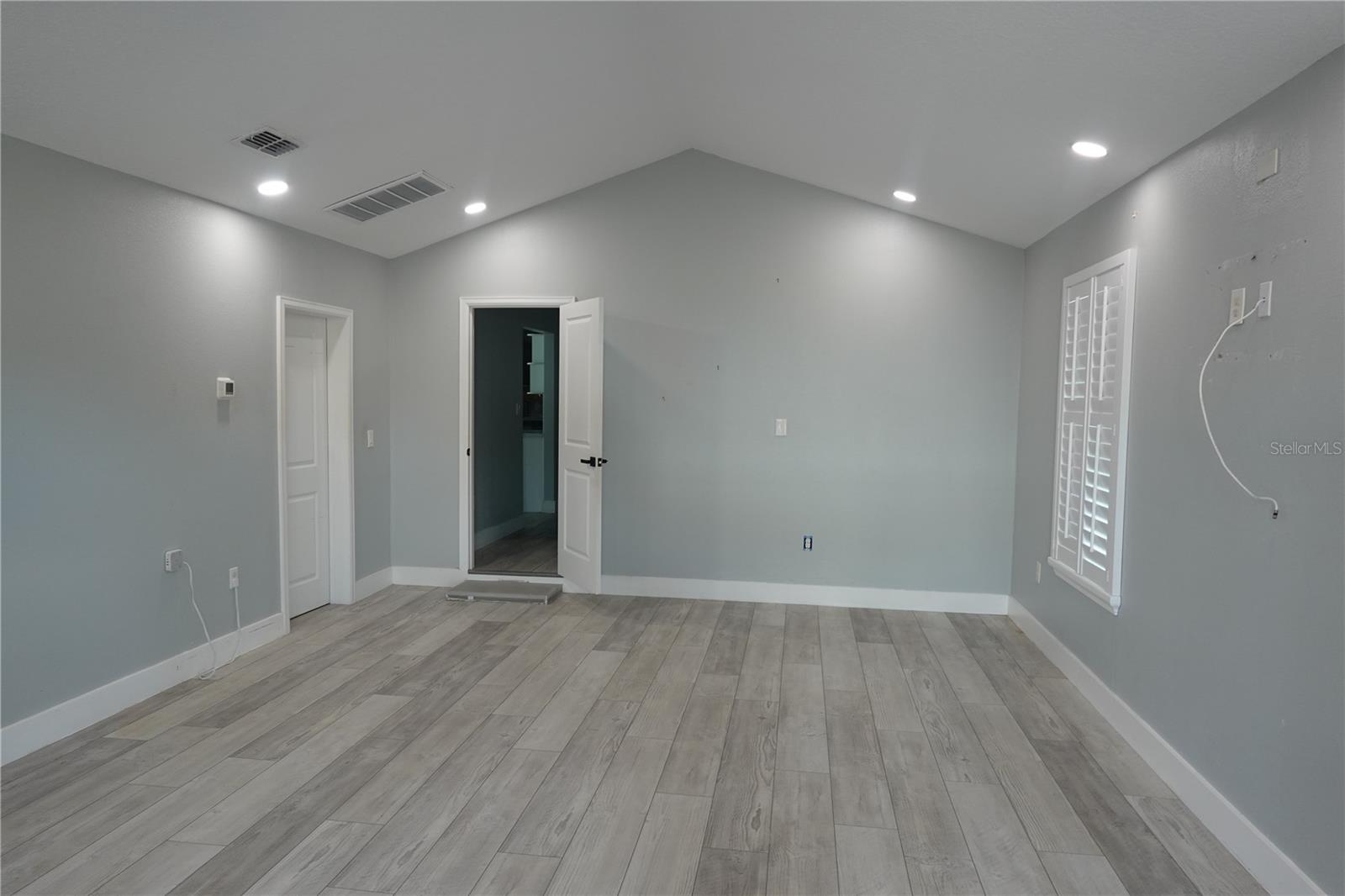 PLEASANT HILL HEIGHTS UNIT 2 - Residential Lease