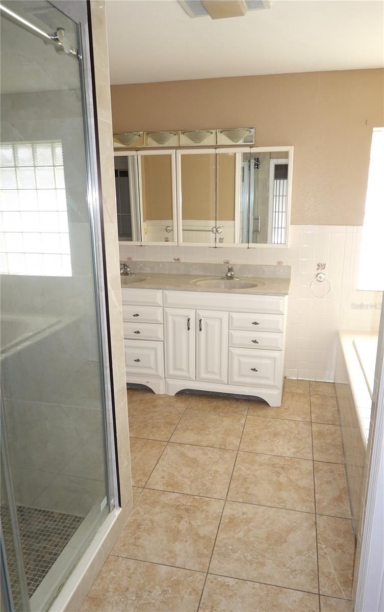 PLEASANT HILL HEIGHTS UNIT 2 - Residential Lease