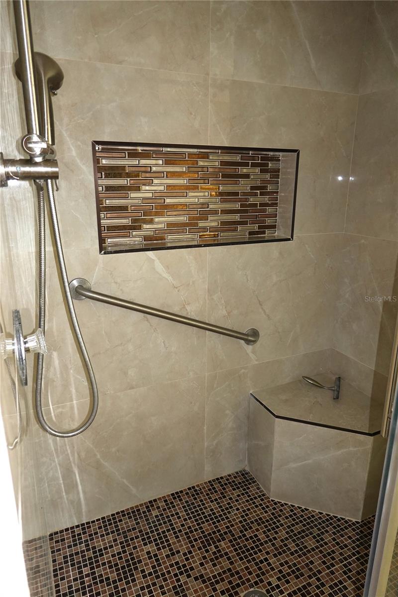 PLEASANT HILL HEIGHTS UNIT 2 - Residential Lease