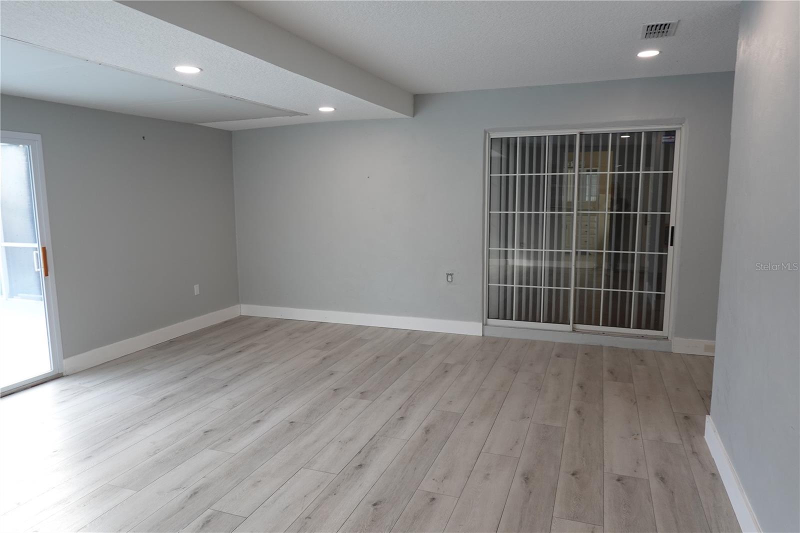 PLEASANT HILL HEIGHTS UNIT 2 - Residential Lease