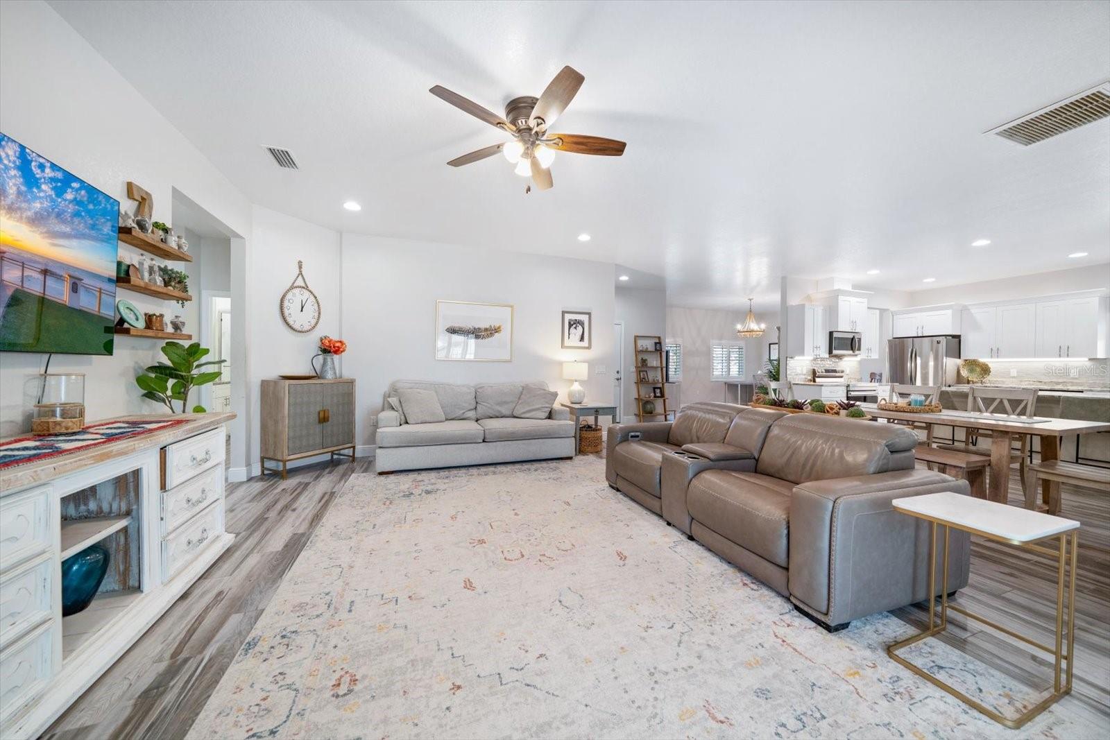 RIDGE PARK - Residential