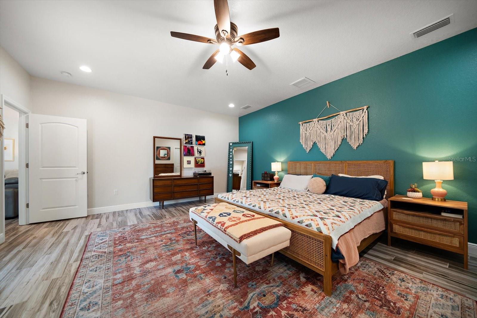 RIDGE PARK - Residential