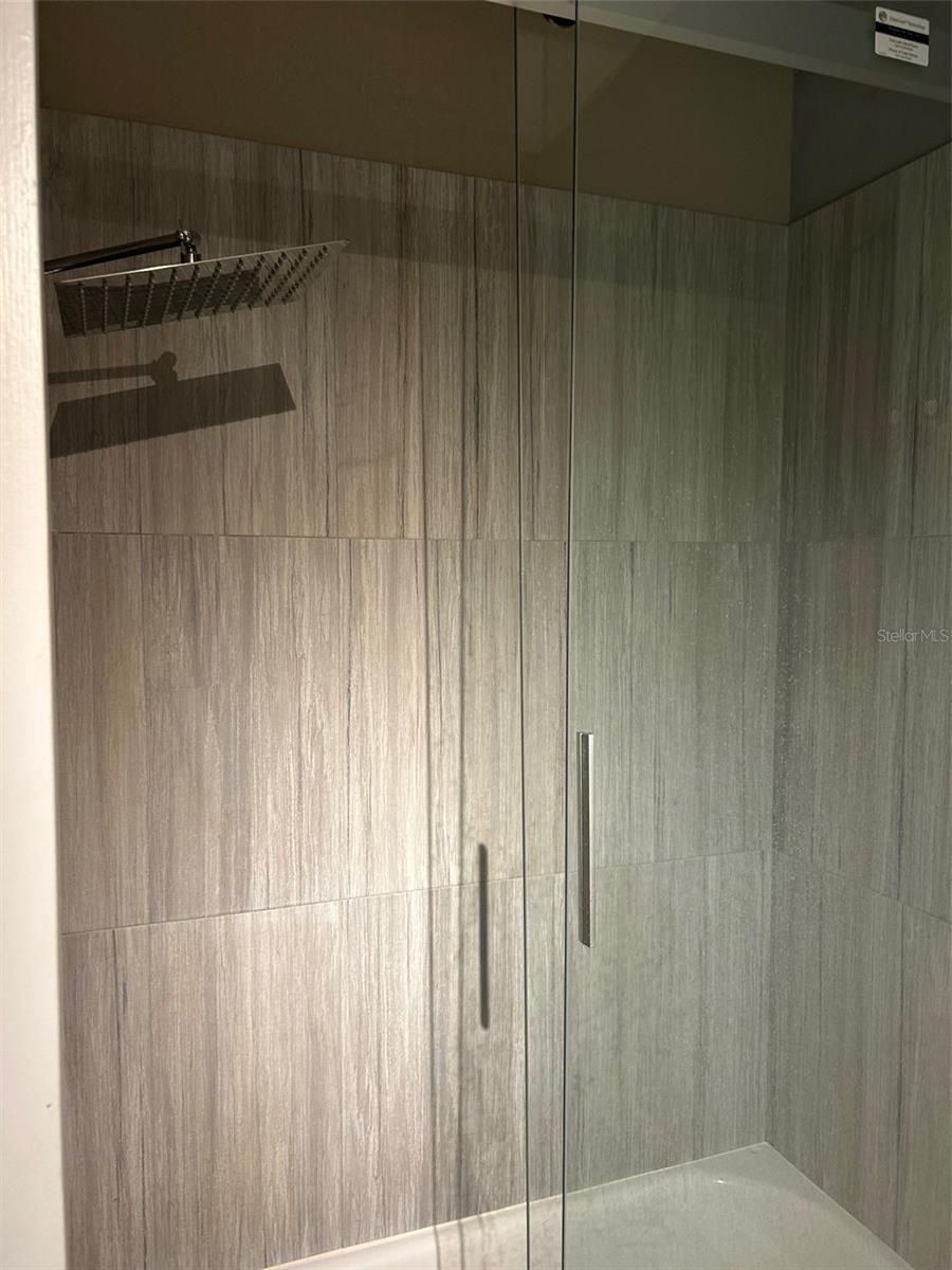 ASHLEY DOWNS - Residential Lease