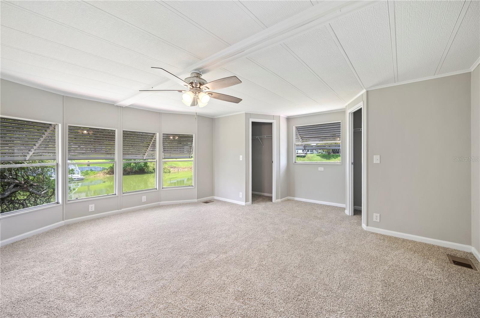 FLORAL LAKES - Residential