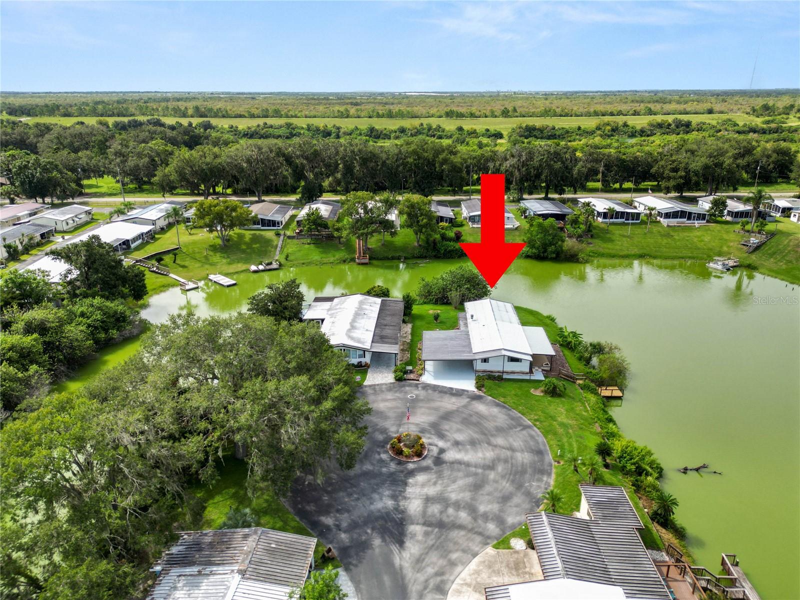 FLORAL LAKES - Residential