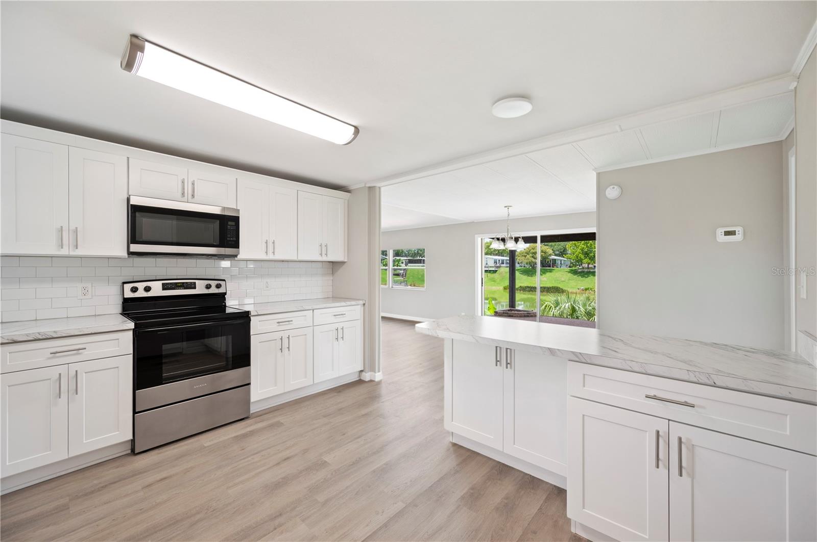FLORAL LAKES - Residential