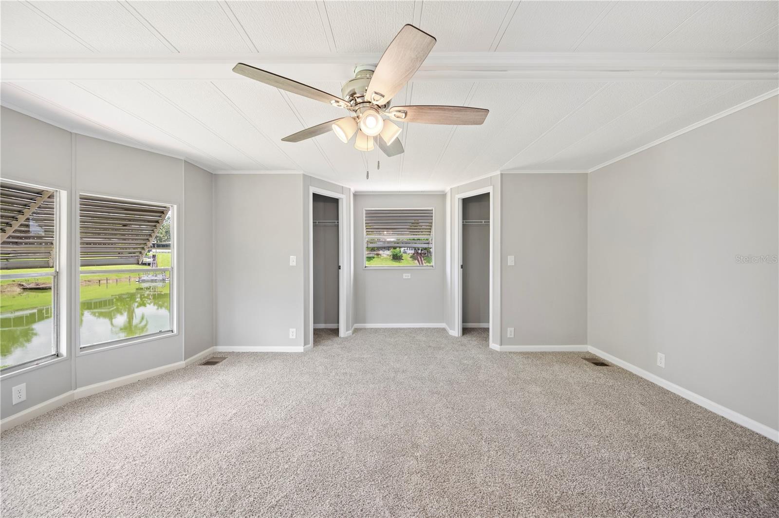 FLORAL LAKES - Residential