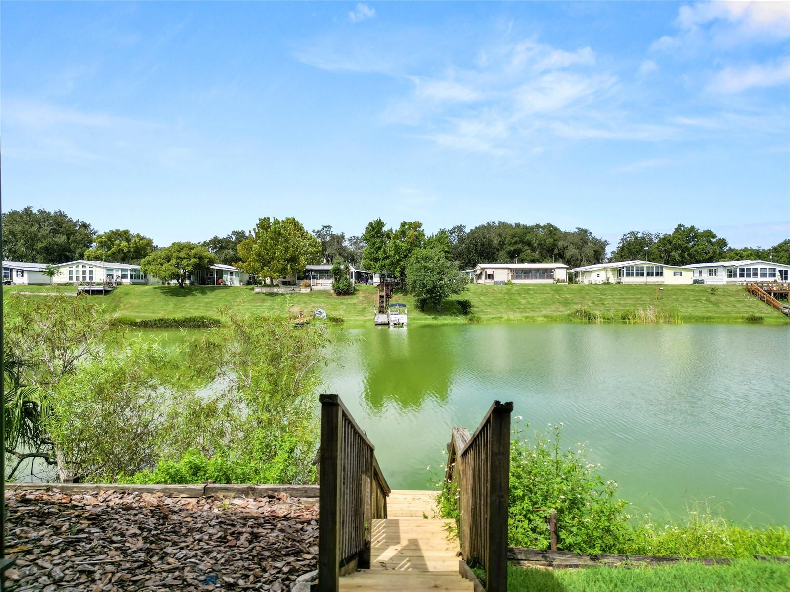FLORAL LAKES - Residential