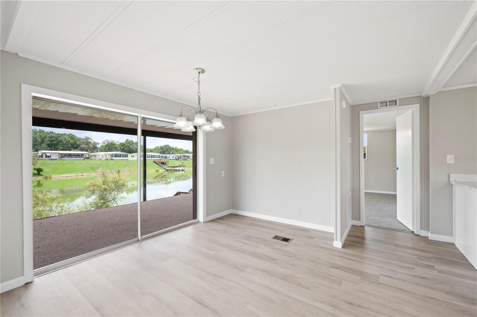 FLORAL LAKES - Residential