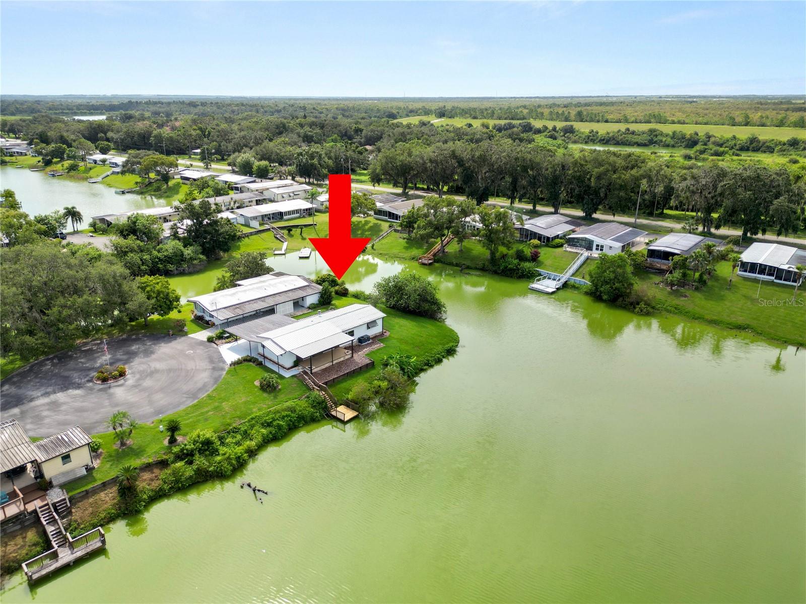 FLORAL LAKES - Residential