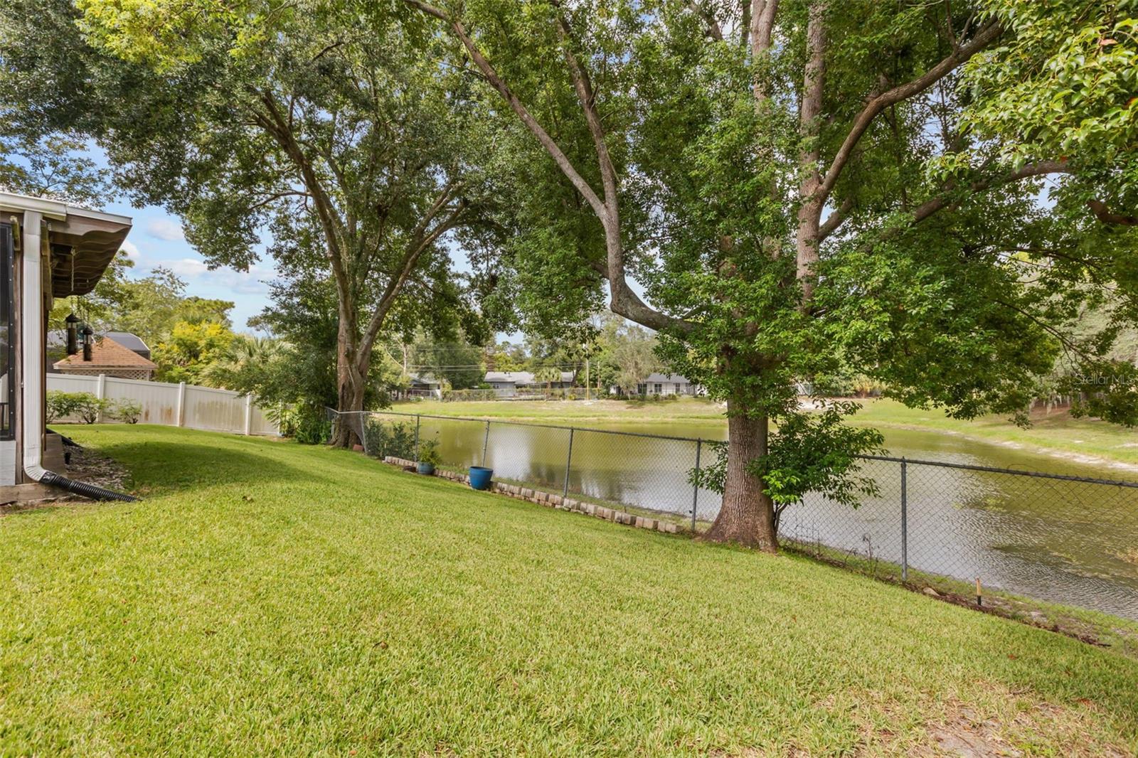1211 LANCELOT WAY