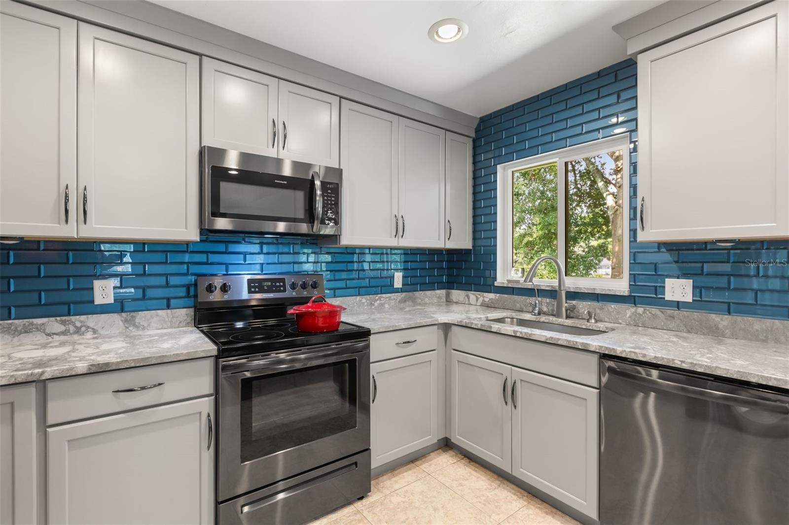 1211 LANCELOT WAY