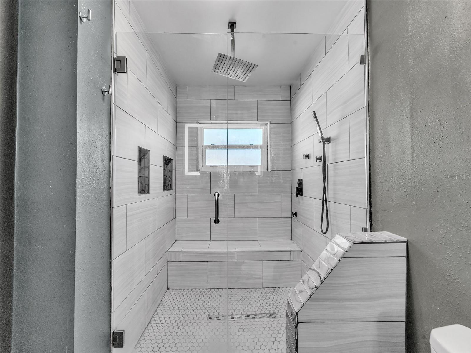 BLOOMINGDALE SEC B UNIT 02 - Residential