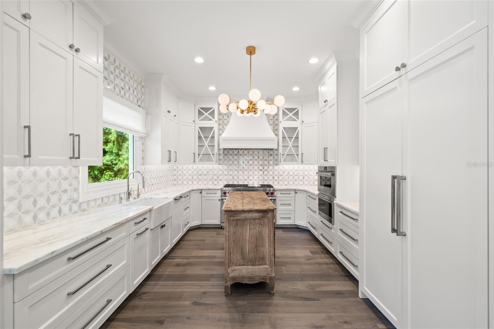 BAYSHORE COURT - Residential