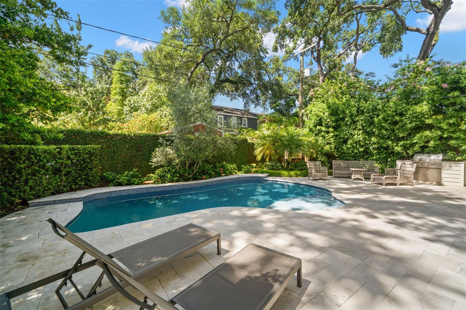 BAYSHORE COURT - Residential