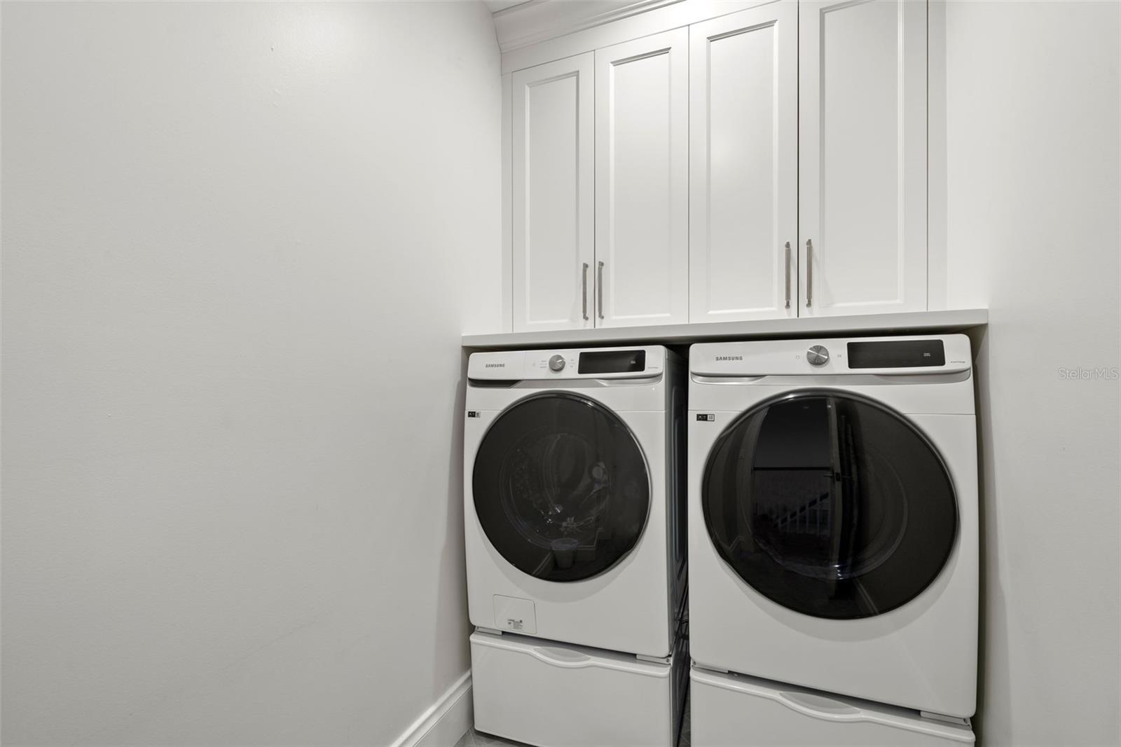 BAYSHORE COURT - Residential