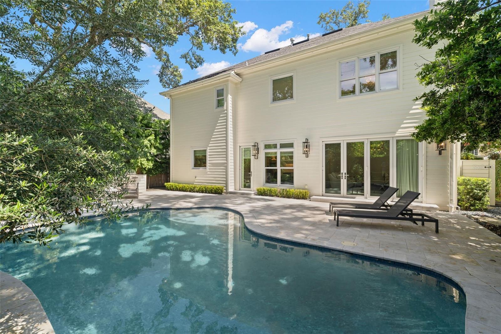 BAYSHORE COURT - Residential