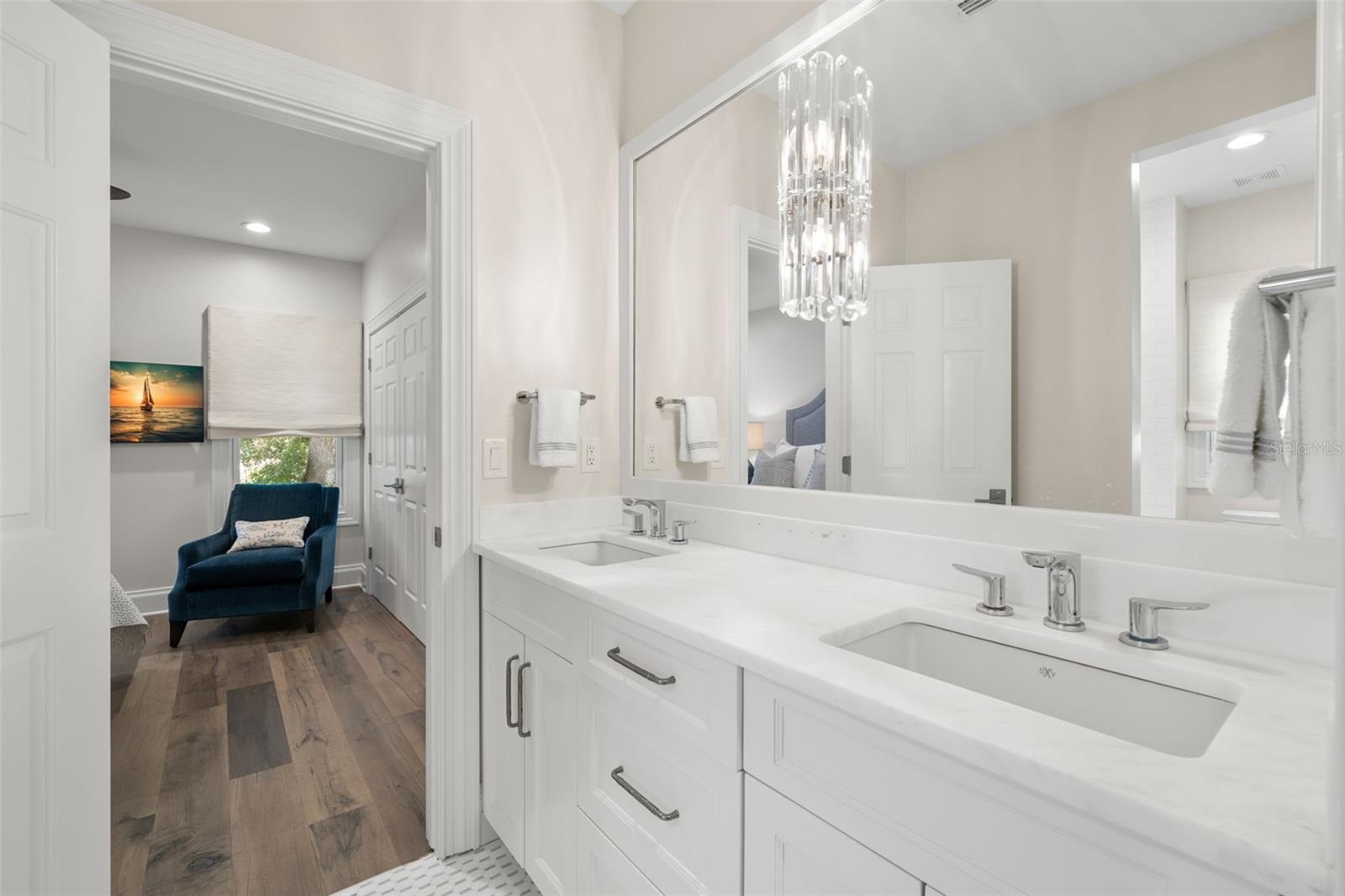 BAYSHORE COURT - Residential