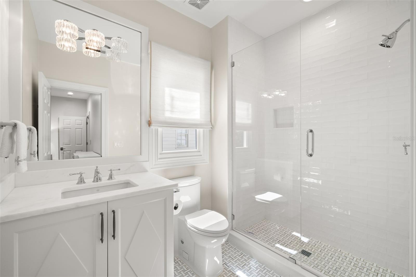 BAYSHORE COURT - Residential