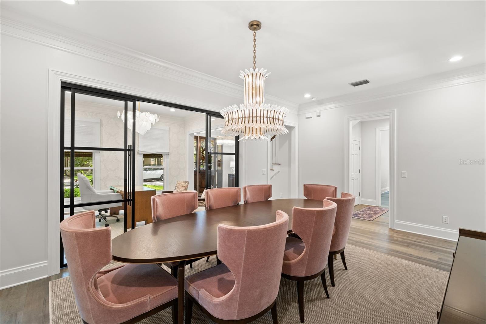 BAYSHORE COURT - Residential