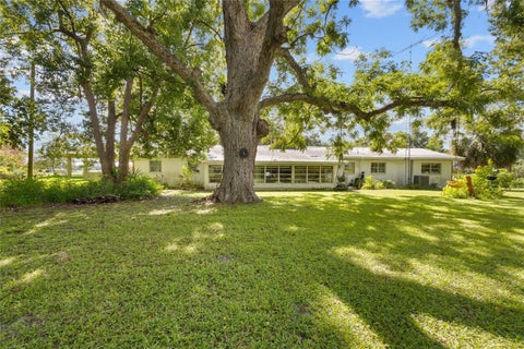 Tiny photo for 18951 SE 15th Street, Williston, FL 32696 (MLS # OM728143)