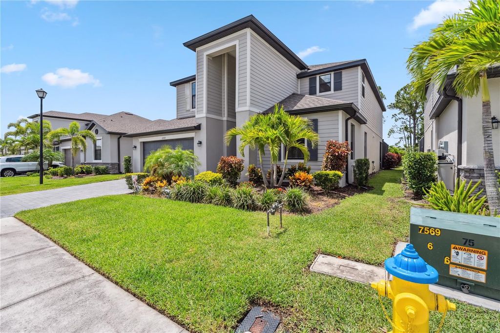Photo of 11105 Balfour Street E, Venice, FL 34293 (MLS # C7511288)