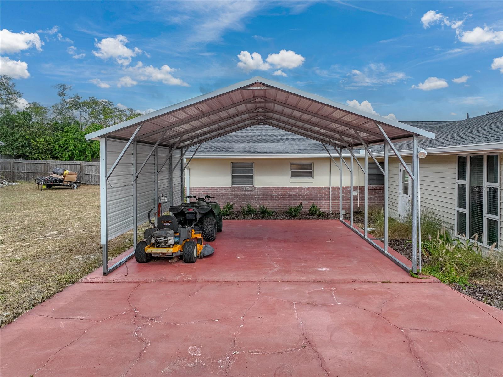 WOODLAND HILLS - Residential