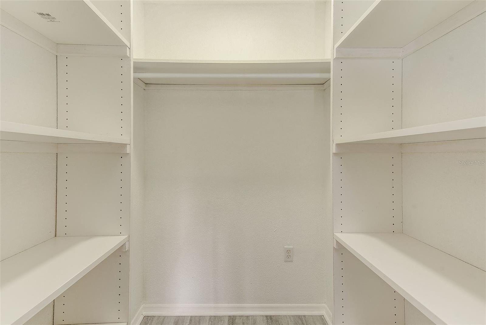 KEYSTONE MANOR - Residential Lease