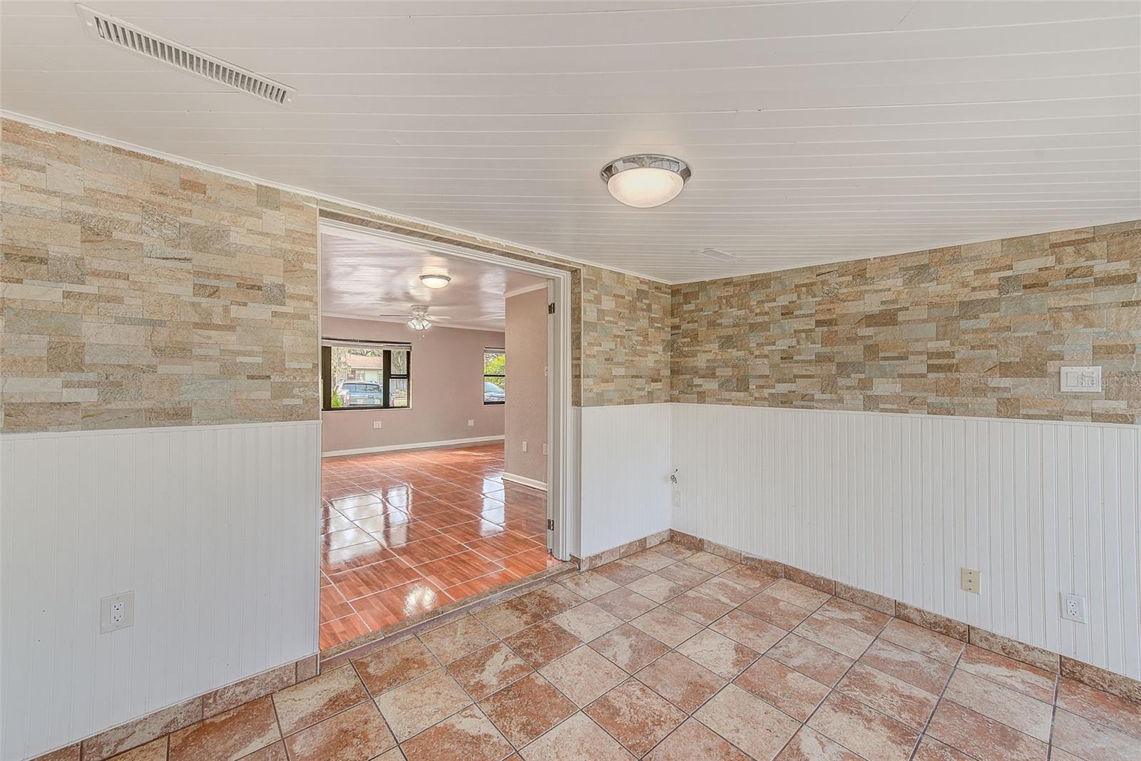 KEYSTONE MANOR - Residential Lease