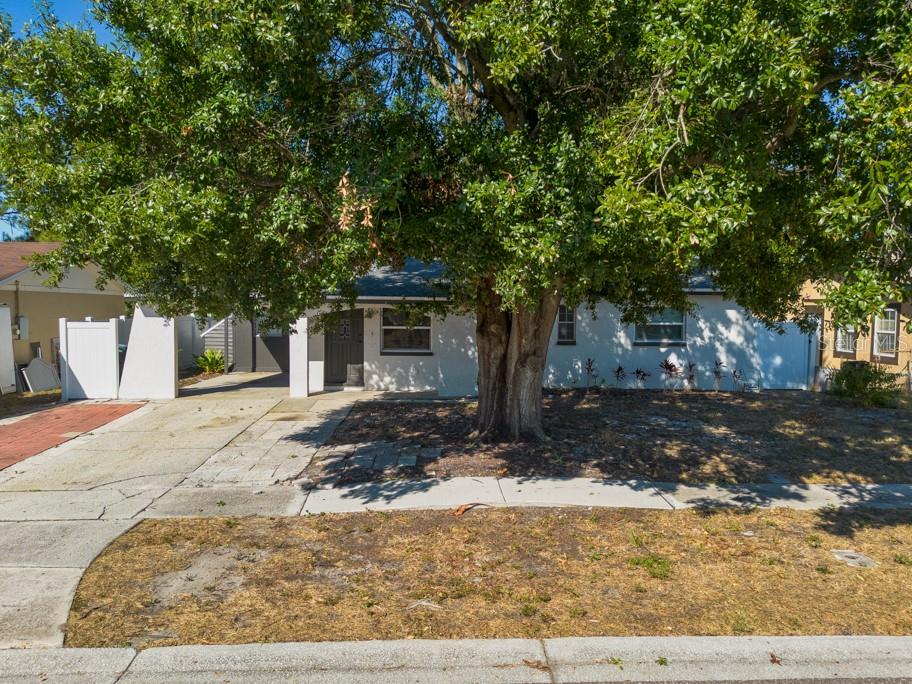 GANDY GARDENS 10 - Residential