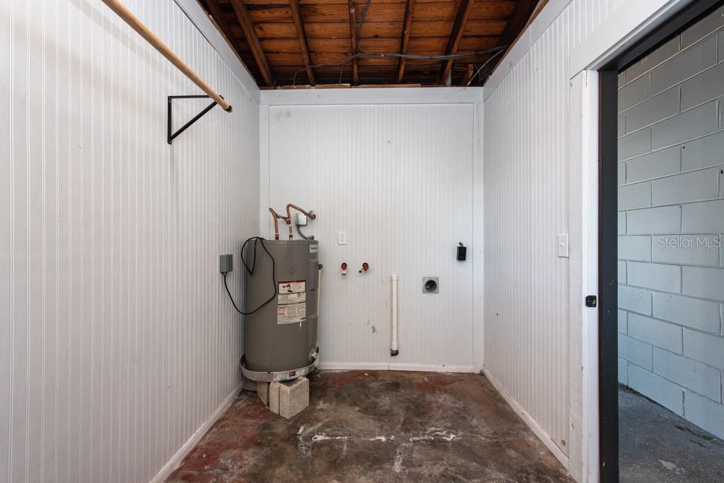 GANDY GARDENS 10 - Residential