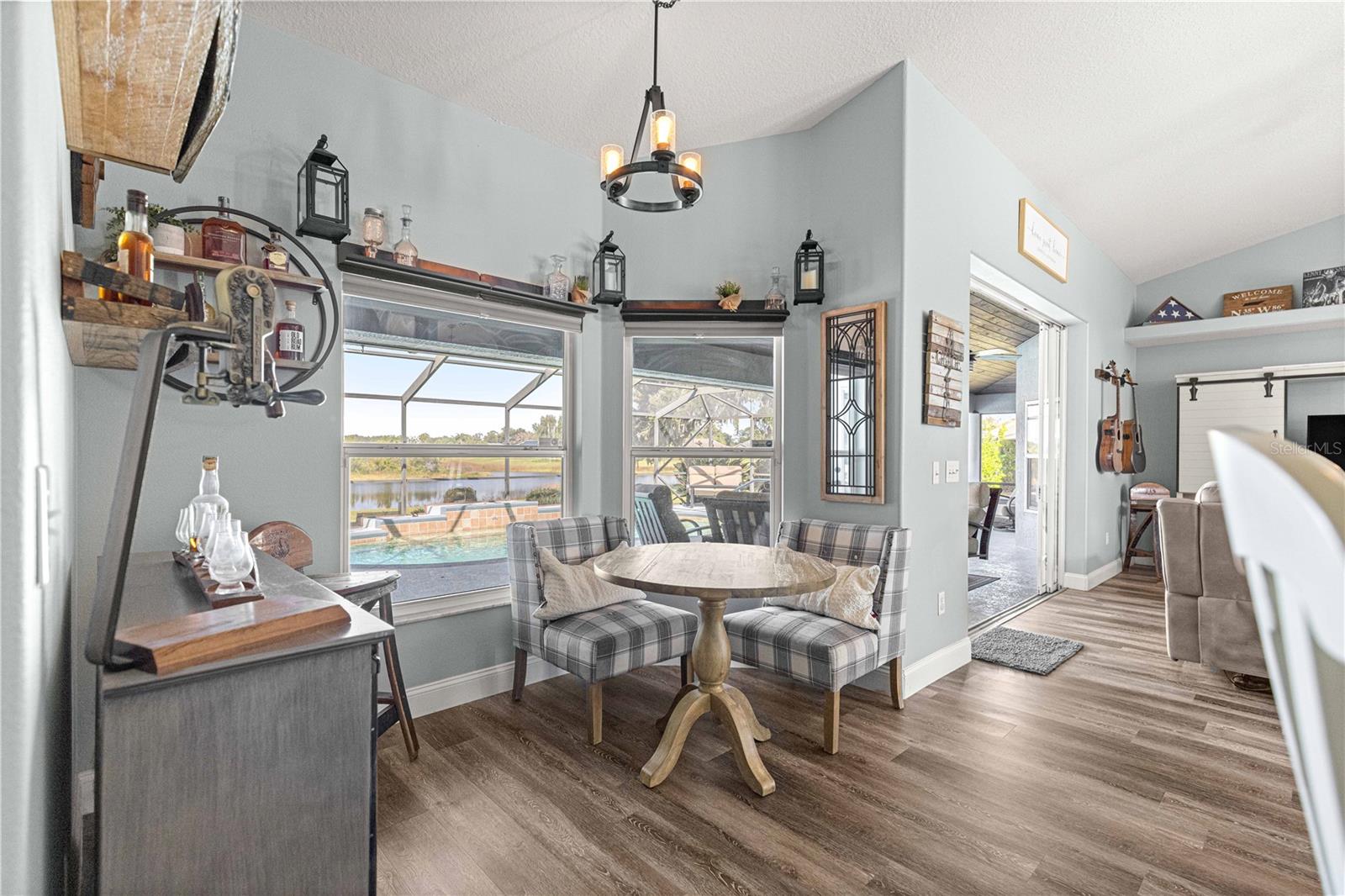 FAIRWAYS/ROLLING HILLS 1ST ADD - Residential