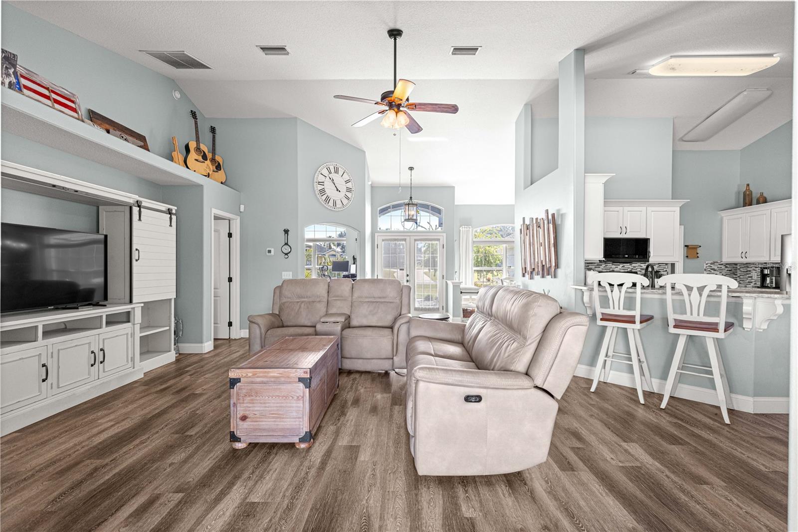 FAIRWAYS/ROLLING HILLS 1ST ADD - Residential