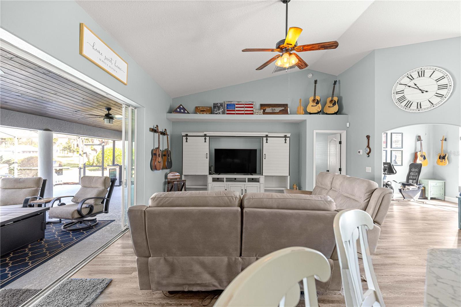 FAIRWAYS/ROLLING HILLS 1ST ADD - Residential