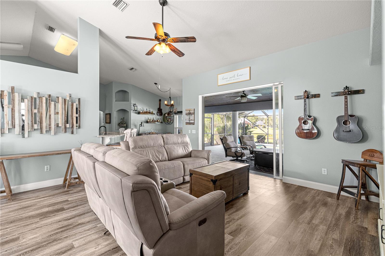 FAIRWAYS/ROLLING HILLS 1ST ADD - Residential