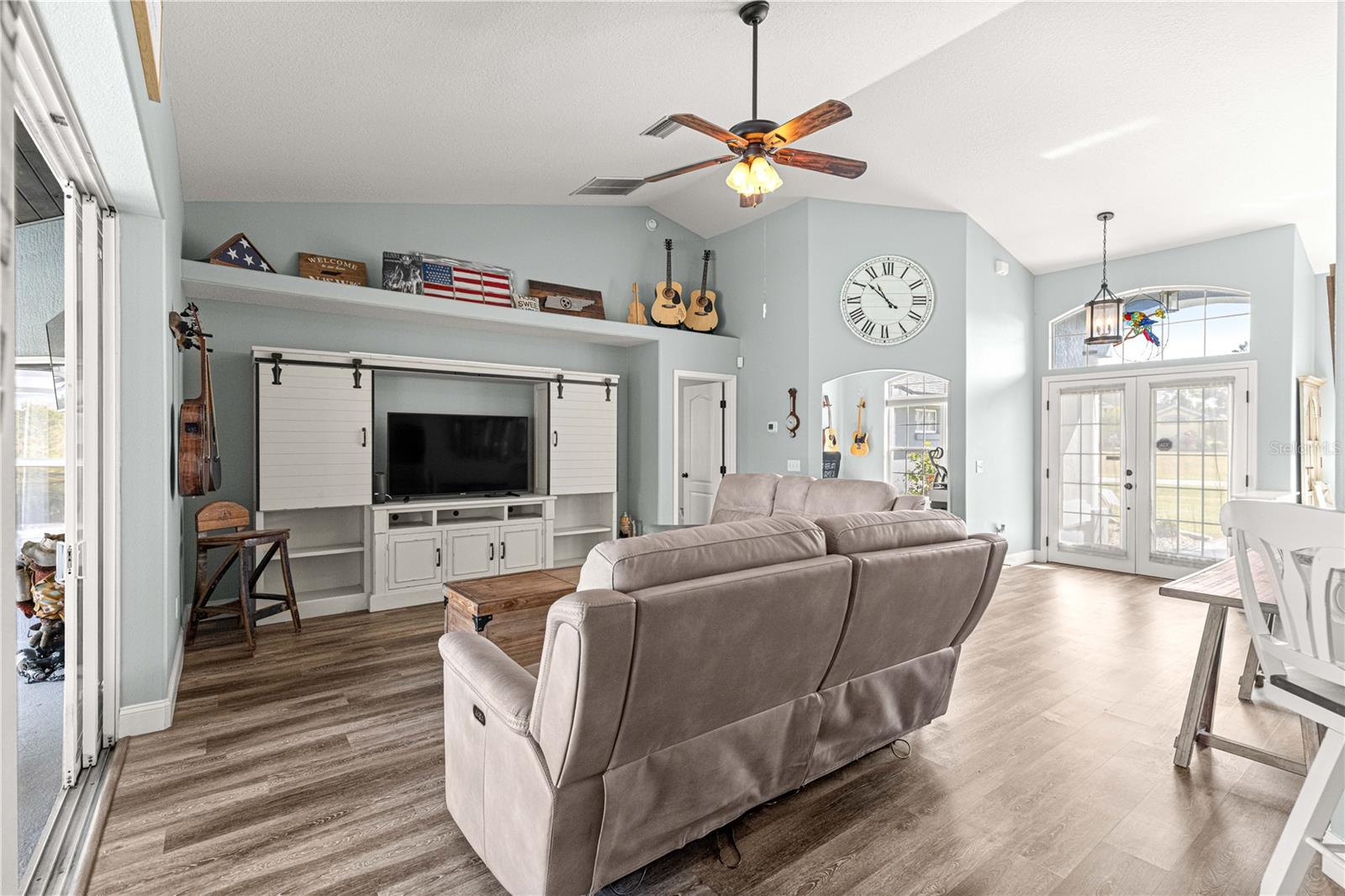 FAIRWAYS/ROLLING HILLS 1ST ADD - Residential