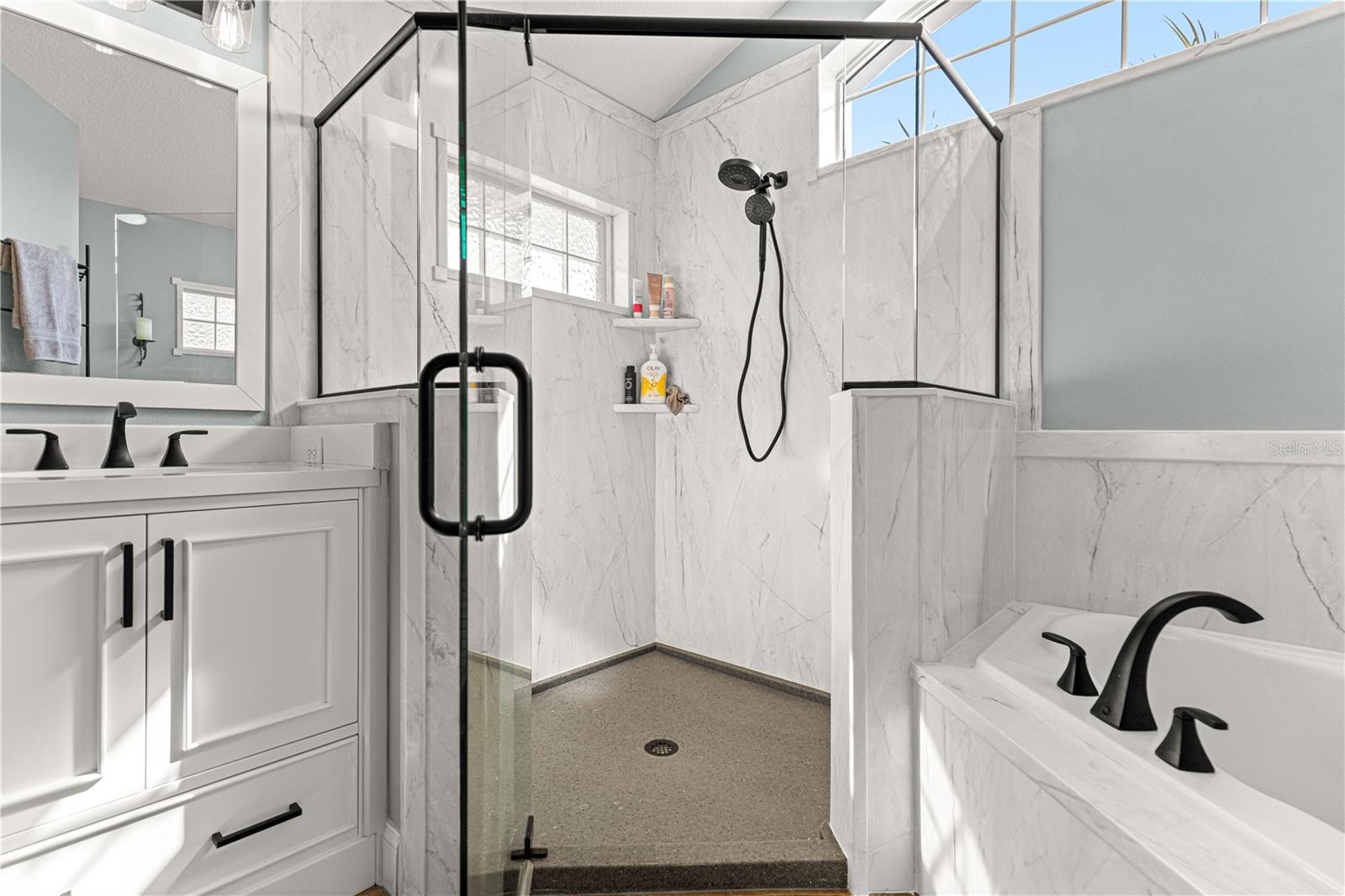 FAIRWAYS/ROLLING HILLS 1ST ADD - Residential